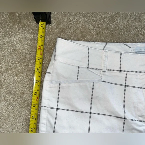 New York & Company Women White Grid Chinos - Picture 4 of 6